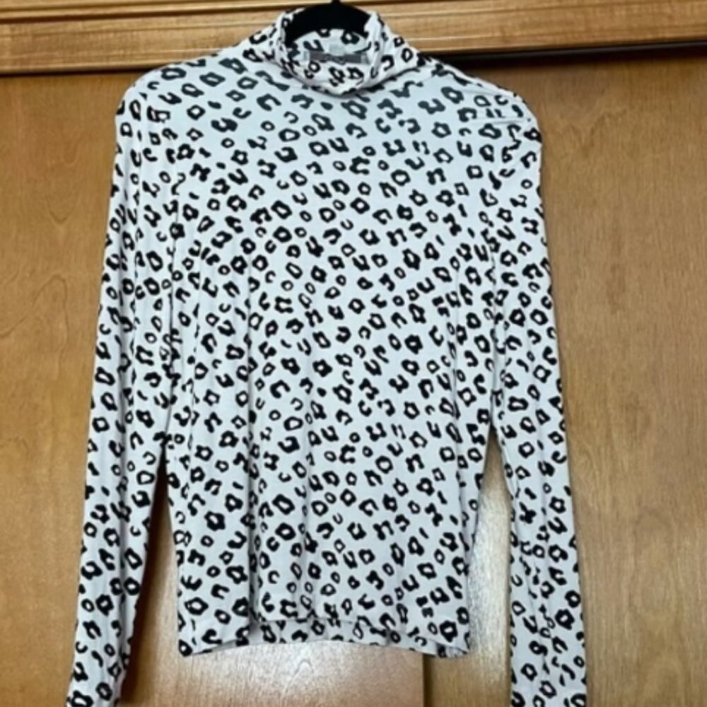 LOFT Leopard Print Long Sleeve Turtleneck Tee Size Medium